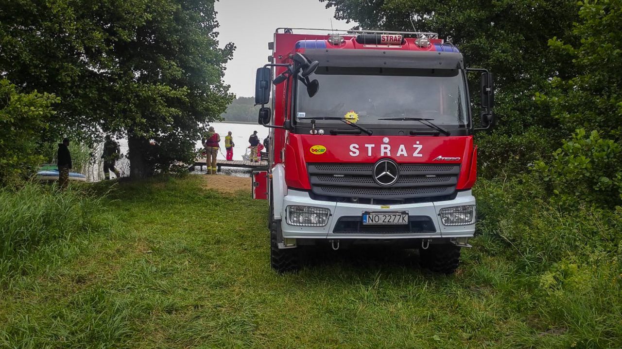 Trwają intensywne poszukiwania trzech nastolatków, którzy zaginęli na Jeziorze Małszewskim