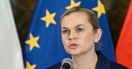 Nowacka chce, by byli w każdej szkole. Zmiany już od września