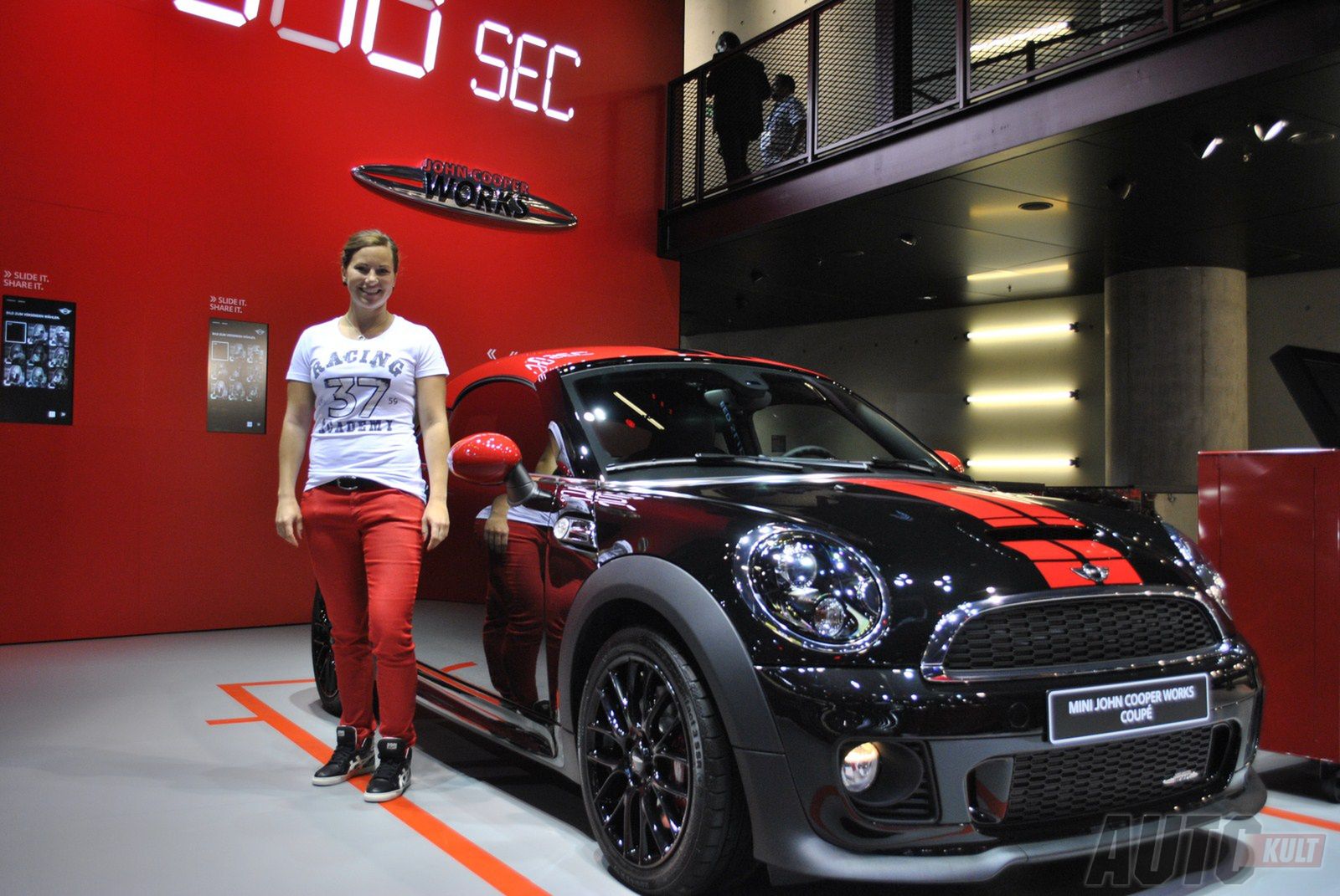 Hostessy Frankfurt Motor Show 2013 [galeria] 15