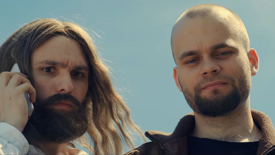Członkowie grupy Darwin podczas nagrania filmu "Bóg vs Szatan".