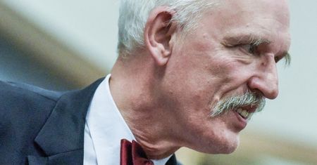 Kobiety biją mężczyzn? Korwin-Mikke nie ma wątpliwości