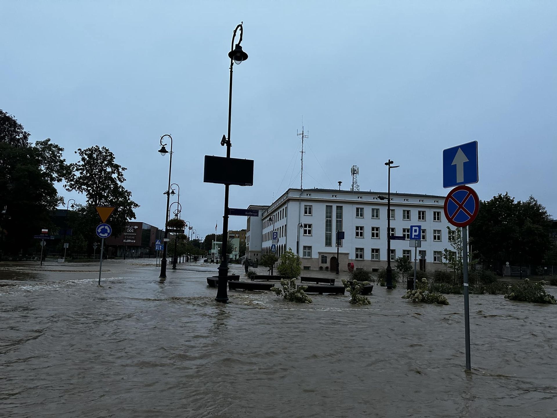 Nysa oraz okoliczne miejscowości mają problemy z dostępem do wod