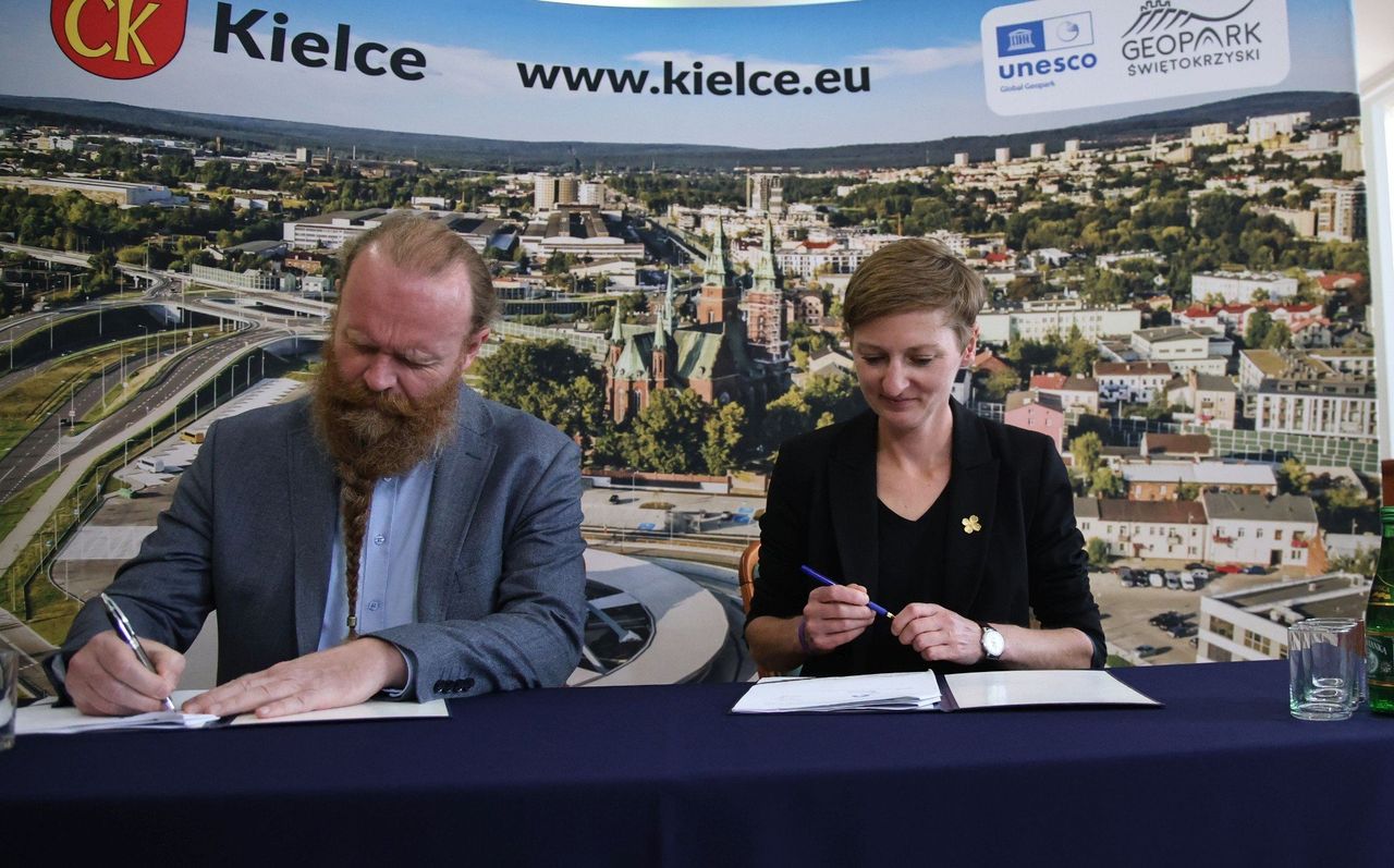 Kielce: Pierwszy w Polsce reaktor pochłaniający dwutlenek węgla