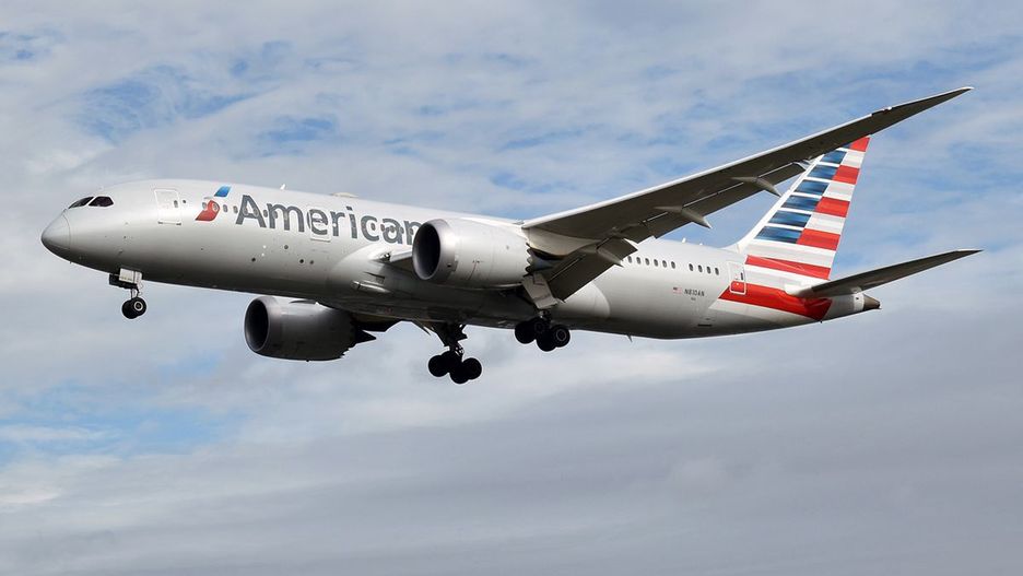 Samolot linii American Airlines, zdjęcie ilustracyjne
