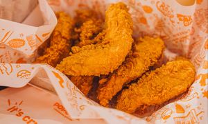 Rywal KFC rozkręca się w Polsce. Dzisiaj otwiera 45. lokal