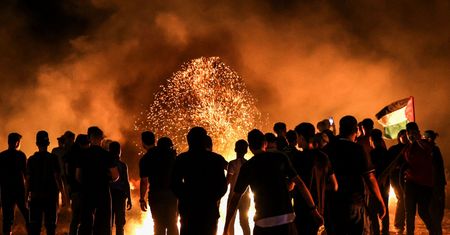 Protesty w Strefie Gazy. W ruch poszły ładunki wybuchowe i ostra amunicja