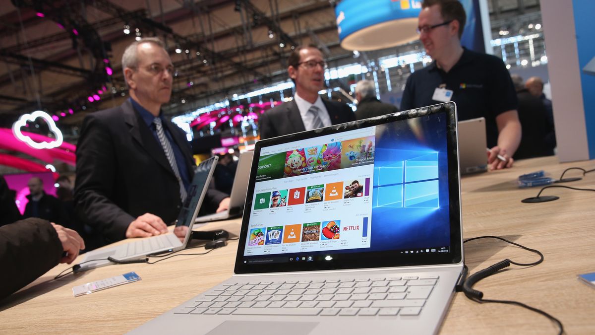 Microsoft wstrzymuje aktualizację Windows 10 na niektórych Surface Bookach (Getty Images)