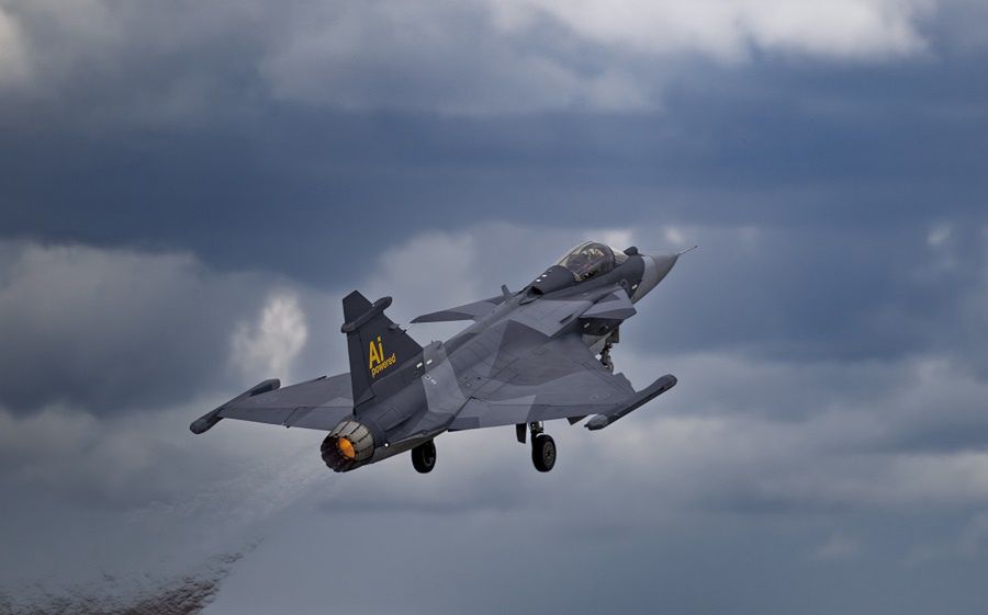 JAS 39 Gripen E z pilotem AI "Centaur" na pokładzie.