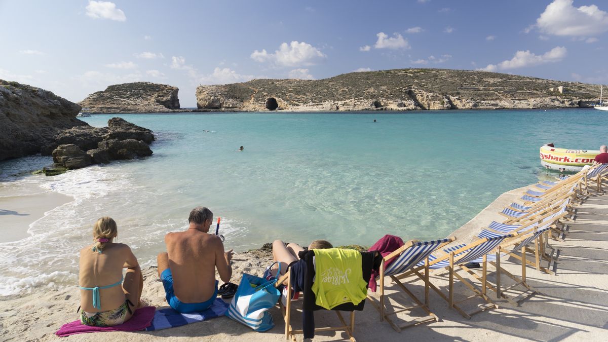 Błękitna Laguna na Comino to hit wśród turystów wypoczywających 