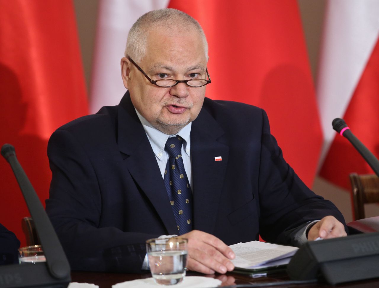 Glapiński: Polacy nadal najchętniej korzystają z gotówki