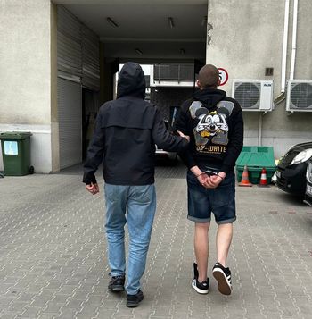 "Dziękuję za wózek" kosztowało seniorki fortunę. 17-latek zatrzymany po serii oszustw
