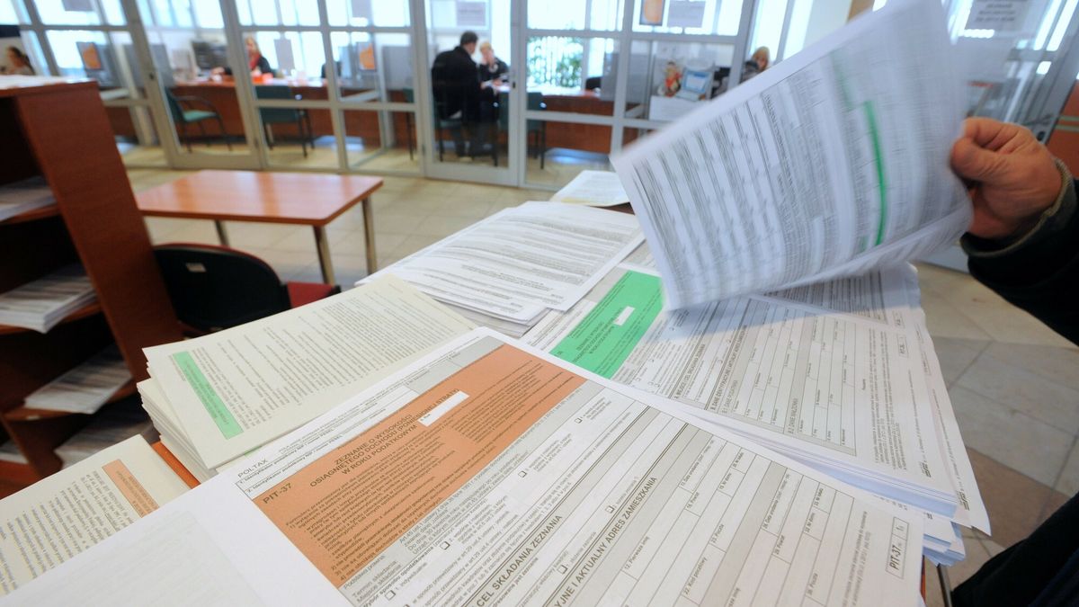 Ostatni dzwonek na rozliczenie PIT. Oto do kiedy czeka skarbówka
