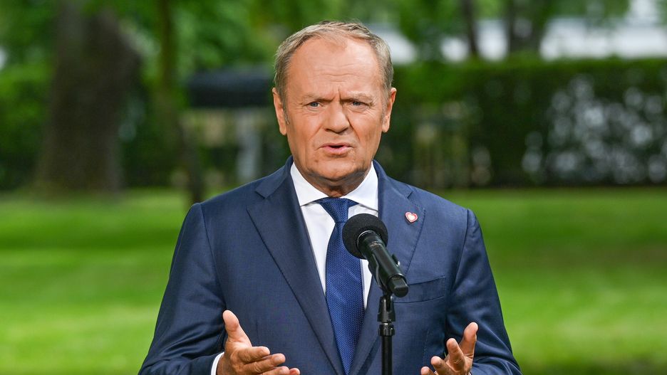 Donald Tusk
Radek Pietruszka
briefing prasowy, Kancelaria, konferencja prasowa, KPRM, ogrody