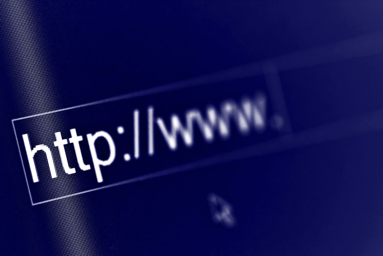 Braki w bezpieczeństwie setek tys. stron internetowych. Problem dotyczy ponad 1700 polskich domen