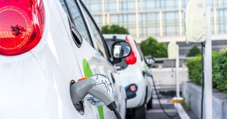 Mój elektryk. Jest pierwszy tysiąc wniosków. Minister klimatu: Musimy rozruszać rynek