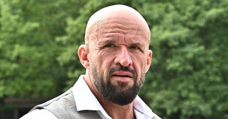 Tomasz Oświeciński o relacji z rodzicami szczerze jak nigdy. "Jak się zamknęła krata"