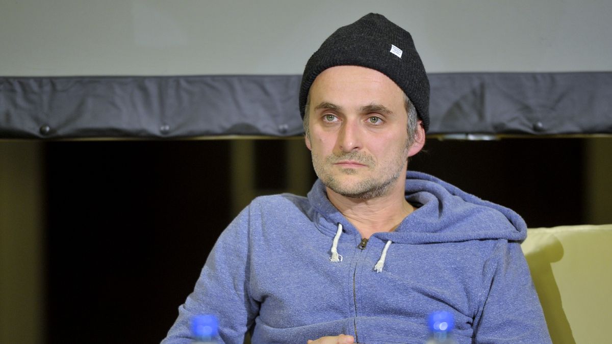 Artur Rojek oskarżony przez współpracownika 