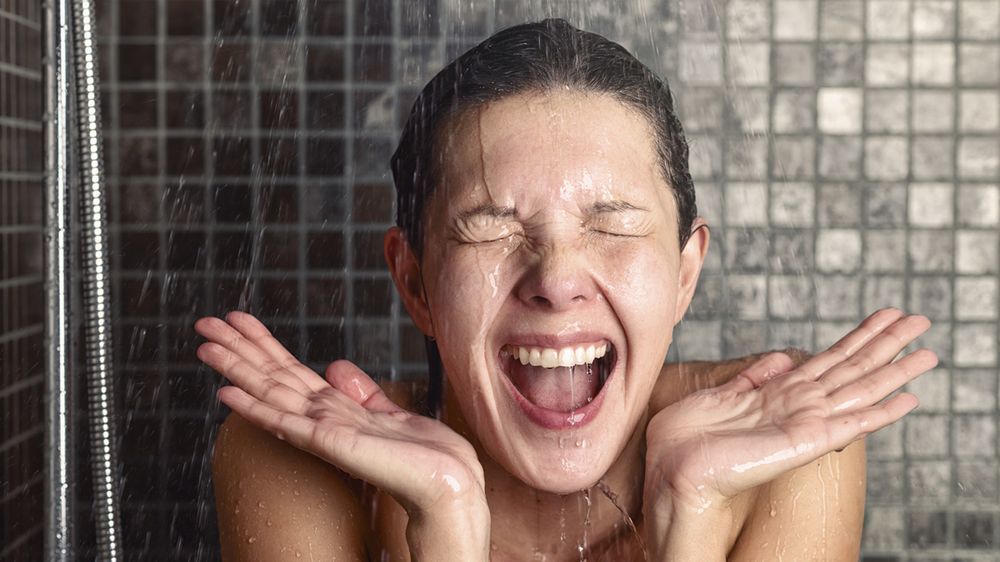 Prysznic - wspaniałe orzeźwienie, poprawa kondycji włosów i skóry, stymulacja odchudzania, złagodzenie stresu