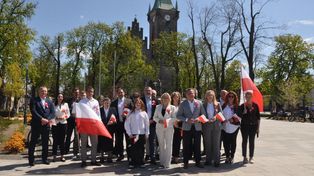 Pierwszomajowe spotkanie Nowej Lewicy na koneckim rynku. Gospodarzem był pochodzący z Końskich poseł Andrzej Szejna
