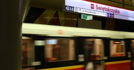 Śmiertelny wypadek w warszawskim metrze. Pociąg potrącił mężczyznę