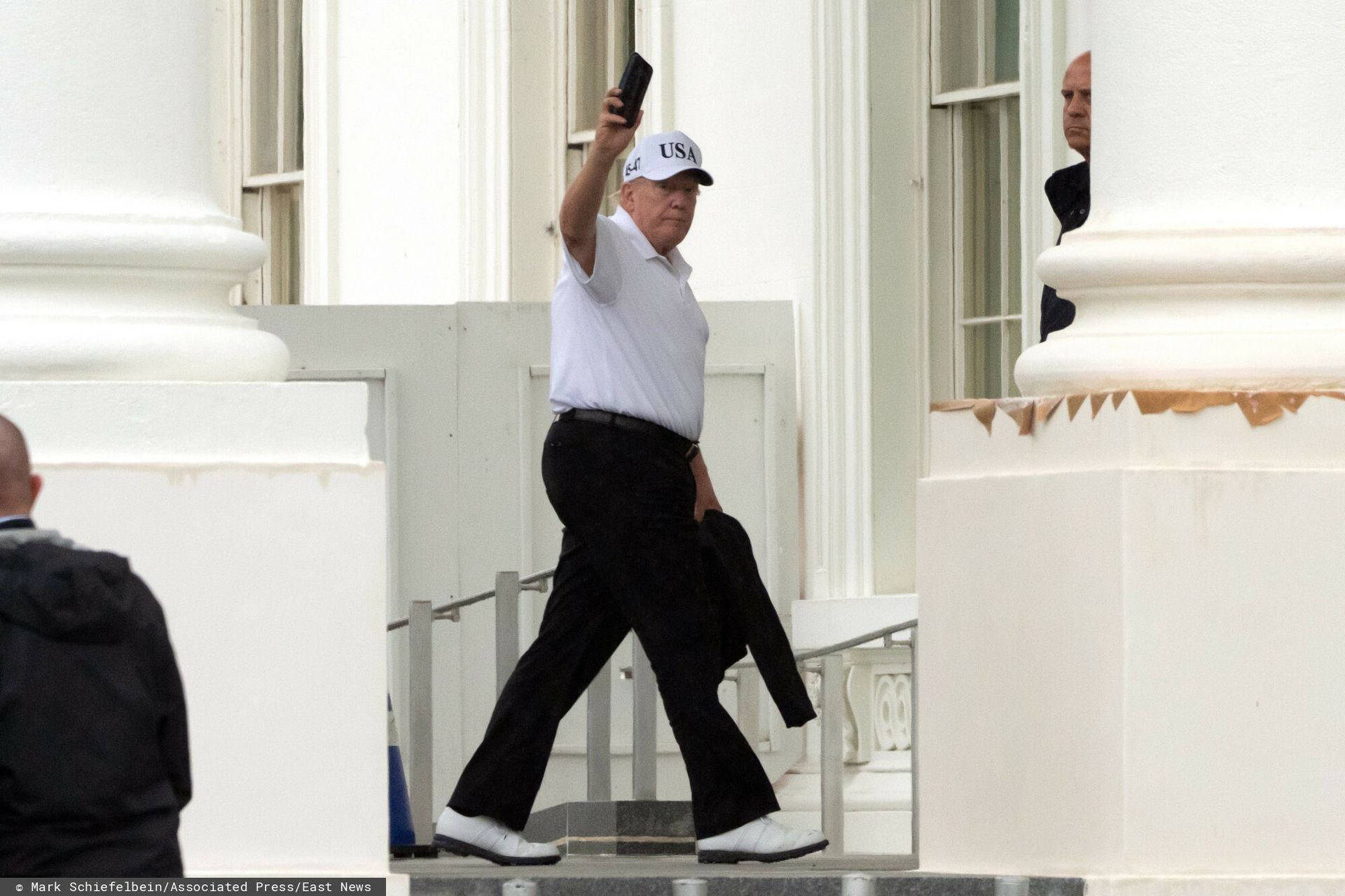Trump to rebuild Washington golf course from September 1