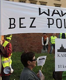 "Wawel bez polityków"