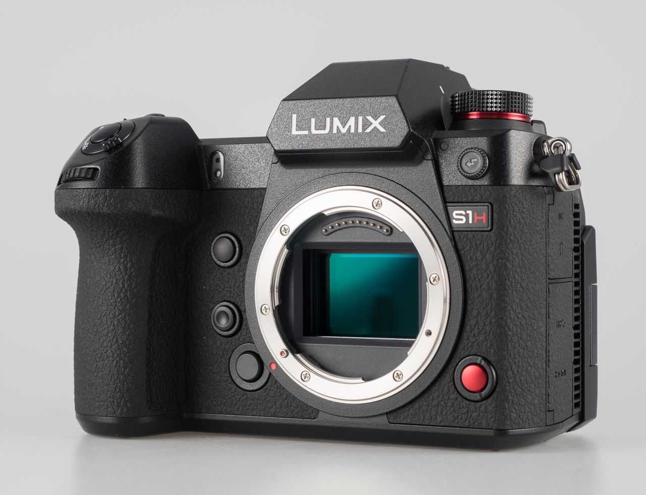 Panasonic LUMIX S1H: Kręci w 6K, ma wentylator i kosztuje 15 tysięcy złotych [RECENZJA]