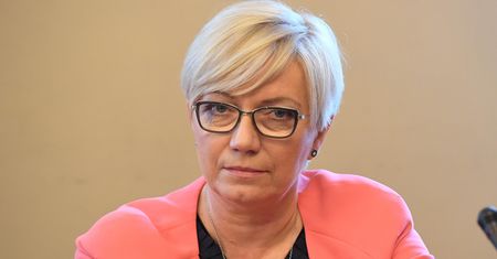 Sikorski ostro o Przyłębskiej. "Jest tak niezależna jak Suski"