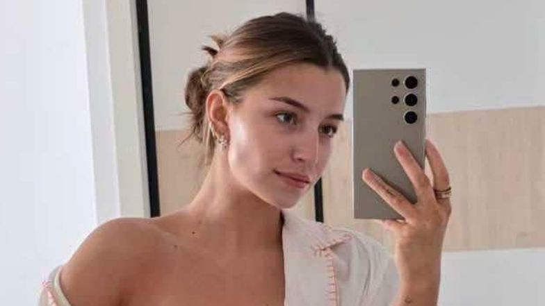 Julia Wieniawa pozuje w bikini