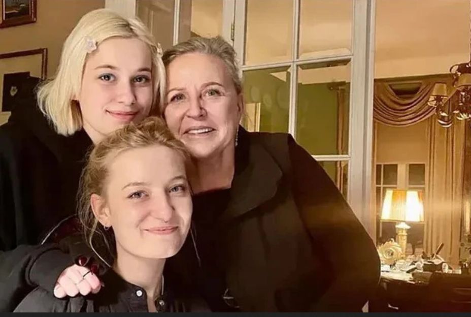 Krystyna Janda z wnuczkami