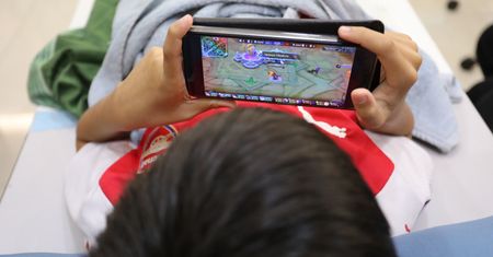 13-latek przejął konto kolegi w grze i wydał ponad 1500 zł