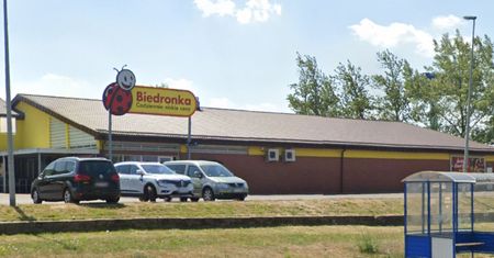Ostatni dzwonek. Pędź do Biedronki