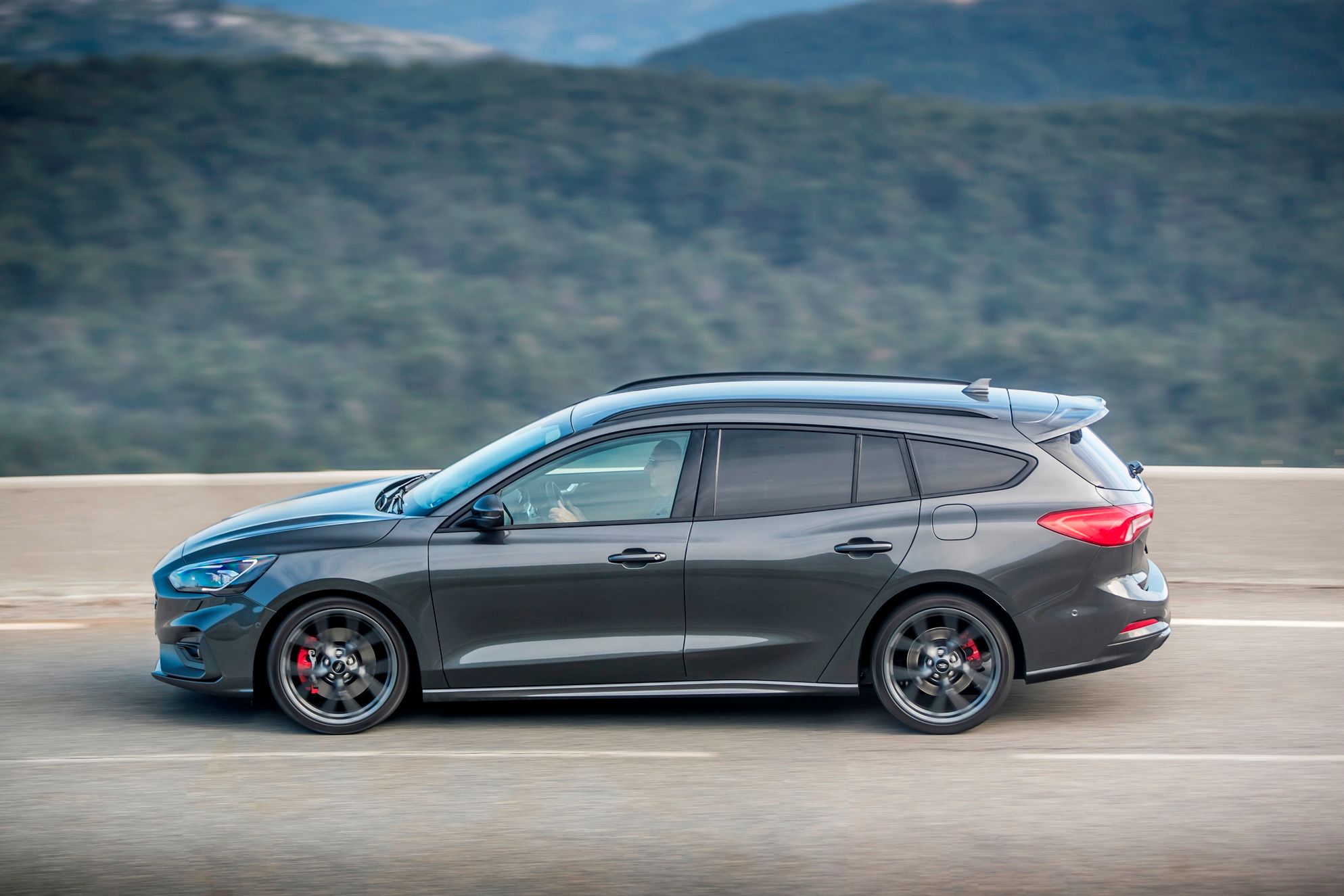 Focus ST będzie oferowany jako hatchback i kombi