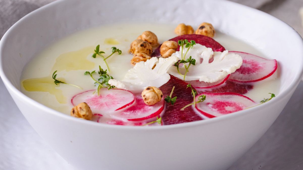 Wiosenna zupa z rzodkiewką