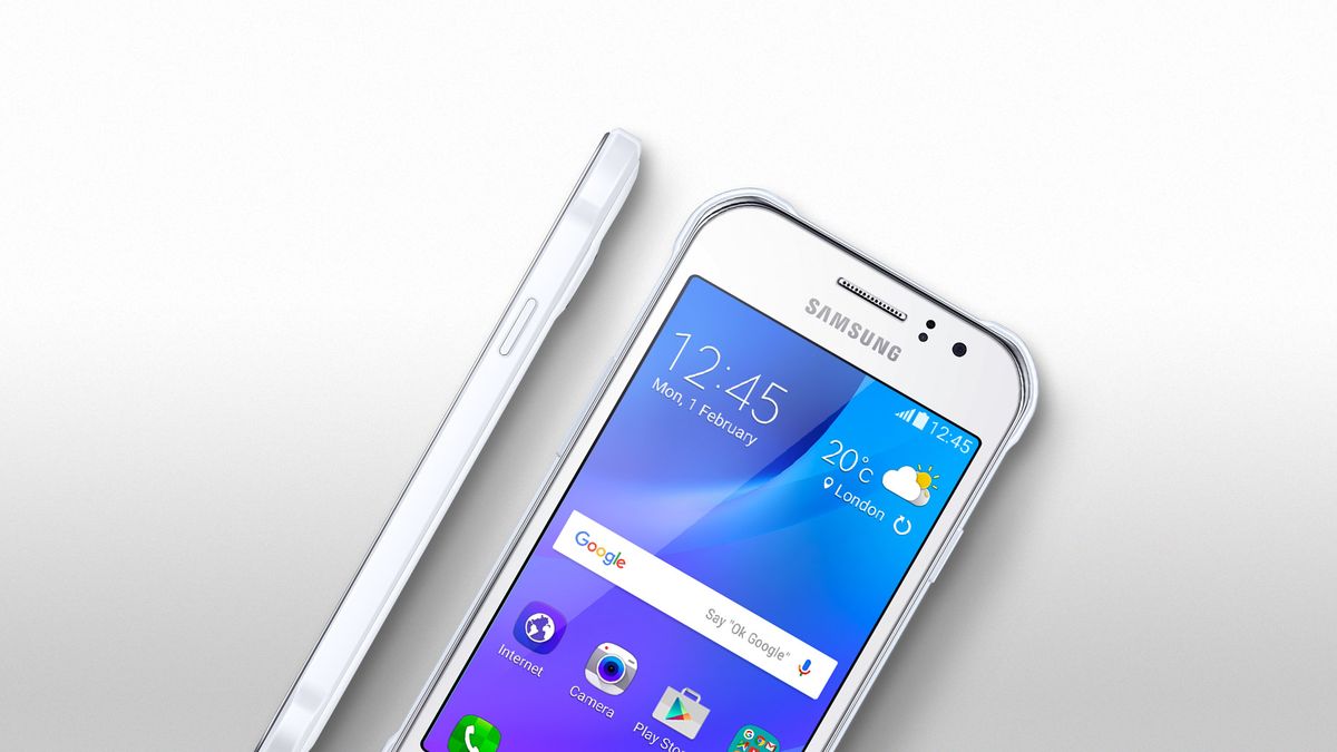 Galaxy J1 Ace Neo oficjalnie. Specyfikacyjny powrót do przeszłości 1