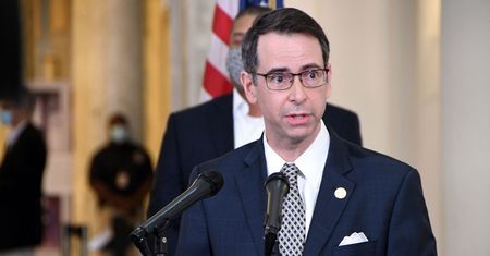 Szef sztabu gubernatora zastrzelony. Poruszenie w USA