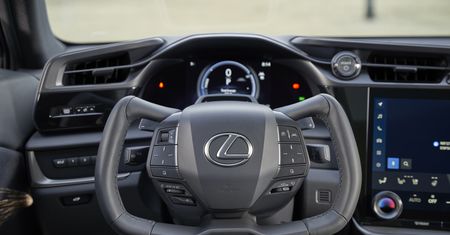 Lexus wprowadza do aut technologię żywcem wziętą z samolotów. "Usunie ograniczenia"