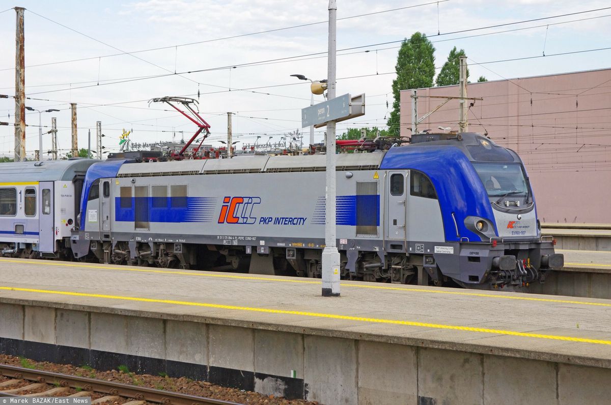 PKP Intercity planuje, że lokomotywy pojawią się na krajowych torach w 2025 roku - na zdjęciu jedna z kupionych wcześniej lokomotyw Newagu, którą przewoźnik ma już w swoim taborze