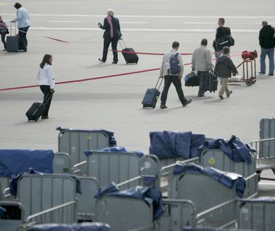 Przymusowe lądowanie samolotu w Gdańsku. Pasażerka potrzebowała pomocy medycznej