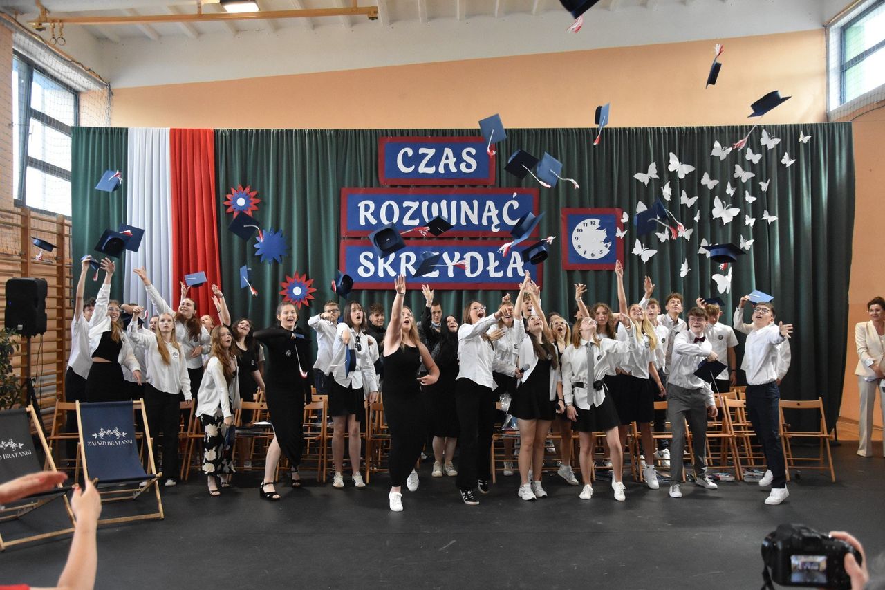 Żegnaj szkoło! Witajcie wakacje! - zakończenie roku szkolnego 2024/2025