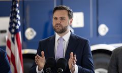Norweski turysta nie wjechał do USA. Powodem mem z J.D. Vance'em?