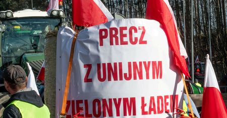 Rolnicy boją się Zielonego Ładu jak ognia. Jest mocny głos z Komisji Europejskiej