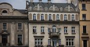 Okazałe i piękne kamienice w Krakowie czekają na fachowców, którzy przywrócą im blask. Trwają przetargi
