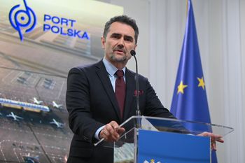 Pieniądze dla CPK. Wniosek trafił do MF. Spółka ma dostać kilka miliardów mniej