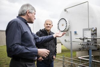 Niemcy podnoszą płacę minimalną. Czy wzrost wynagrodzeń za Odrą wydrenuje rynek pracy w Polsce?