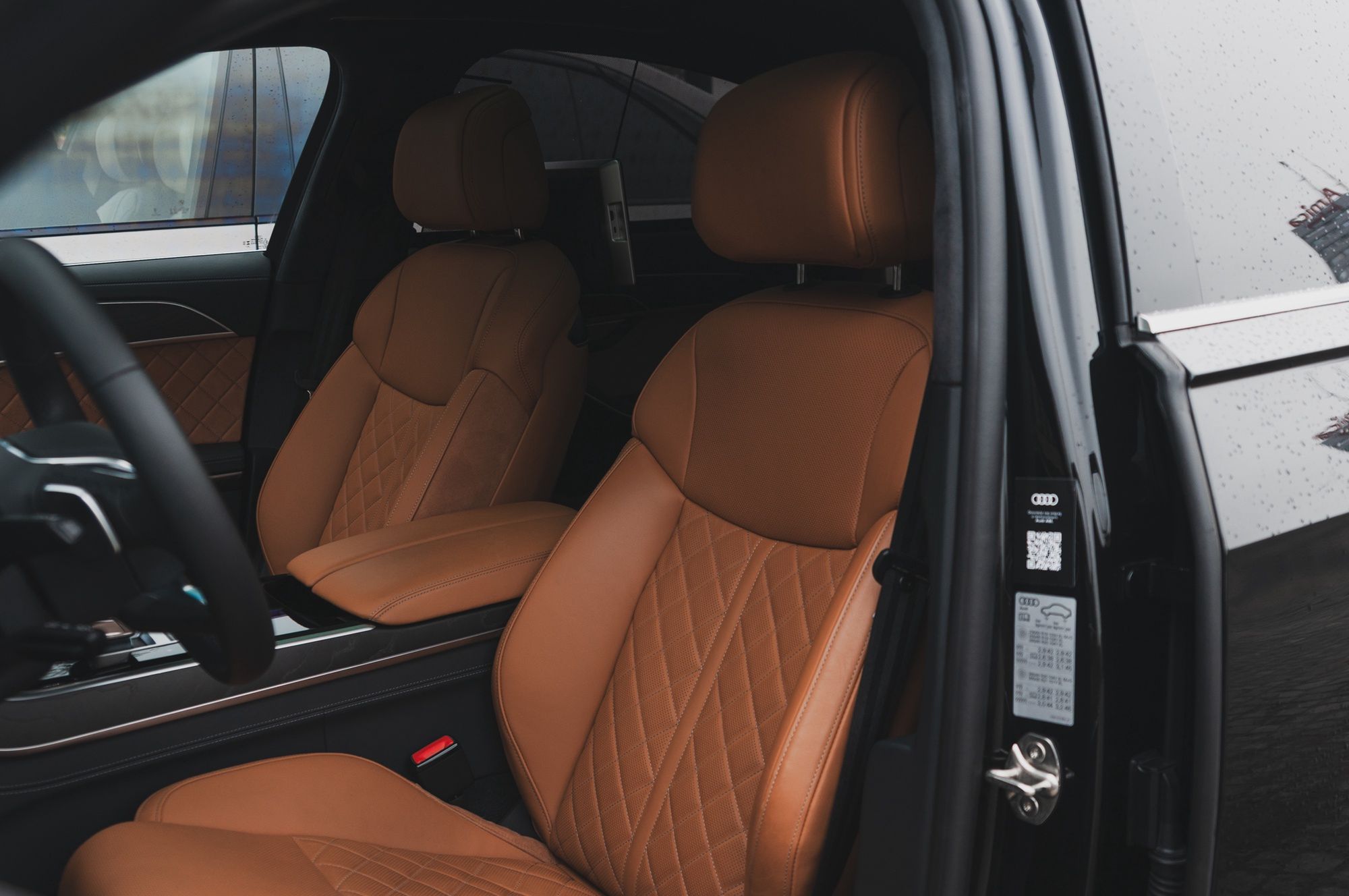 Audi A8 L 60 TFSI e Quattro (2025)