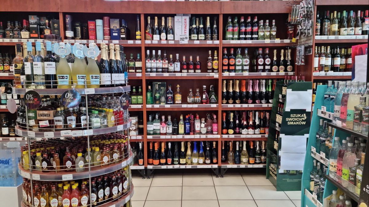 Resort zdrowia wraca do pomysłu zakazu sprzedaży alkoholu