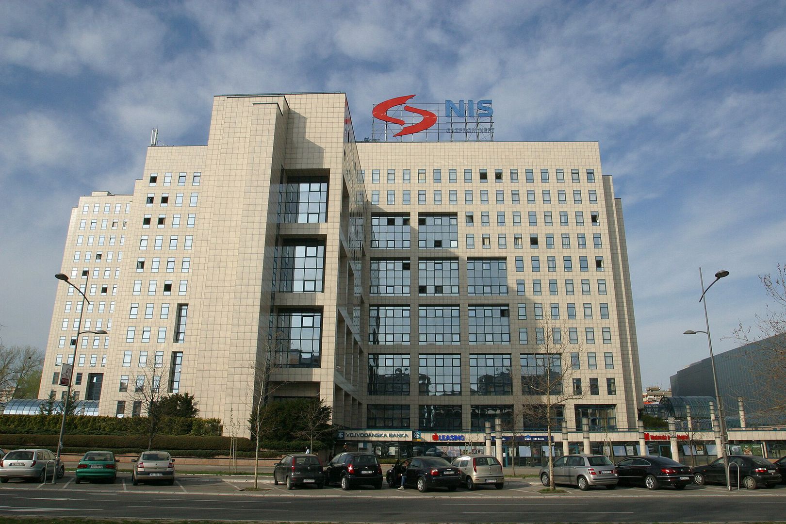 Siedziba koncernu NIS Novi Sad