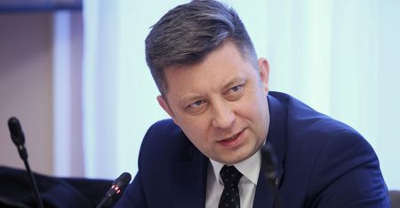 Afera mailowa. Dworczyk miał umówić wywiad. "Będziemy mieli pełną kontrolę"