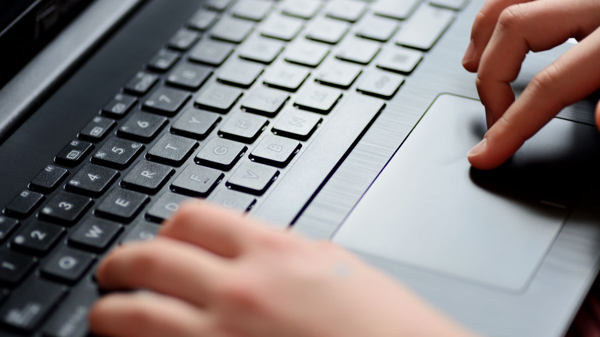 Tomasz Warszewski
dziecko, ekran, fb, internet, problem, rynek, smartfon, software, sprytny, sprzedaż, technologia, telefon, telefony, uzależnienie, www